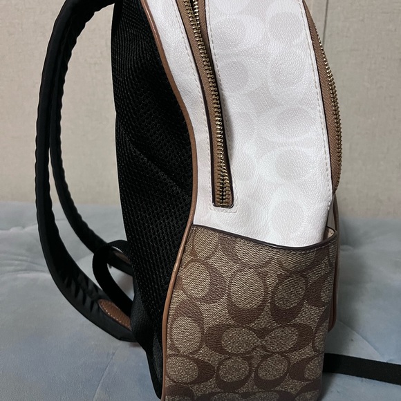 Coach Court canvas backpack - Picture 2 of 3